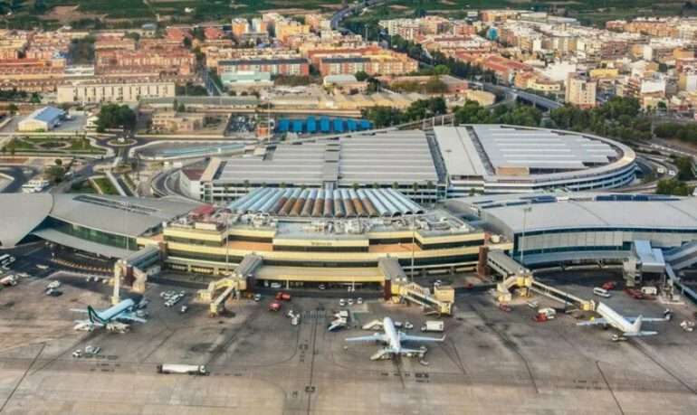 How to Travel Quickly and Comfortably from Valencia Airport to Benidorm